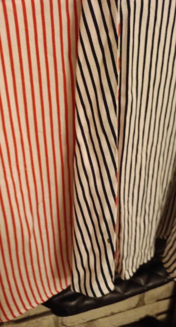 Çizgili, Düğmeli, V Yaka Kadın Bluz - Görsel 5