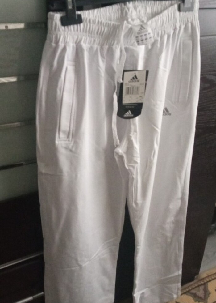 Beyaz eşofman bay bayan için fark etmez - Görsel 3