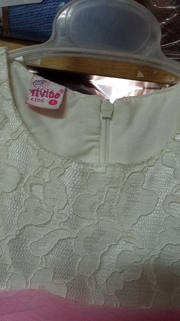 Kız Çocuk kırık Beyaz Dantelli gelinlik son iki tane  1 ve 2 yaş - Görsel 2