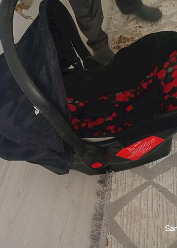 Chicco Kırmızı Desenli Bebek Oto Koltuğu