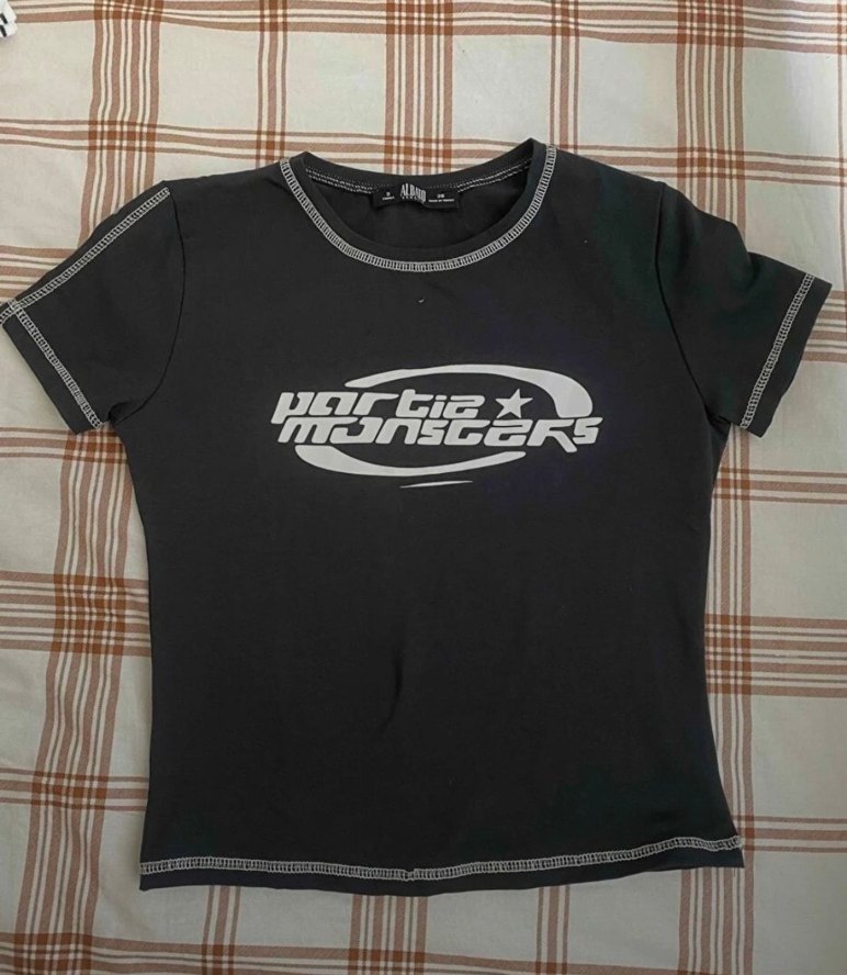 Urban Outfitters Partie Monsters Crop Top - Görsel 3