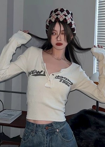 Urban Outfitters Y2K New School Bluz - Görsel 2