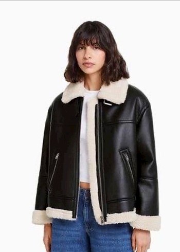 BERSHKA SİYAH KÜRKLÜ DERİ CEKET - Görsel 3
