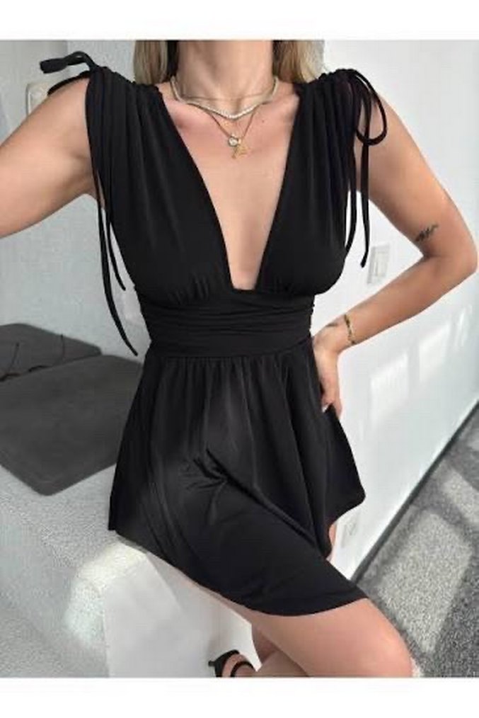 Siyah V Yaka Şortlu Mini Elbise - Görsel 2