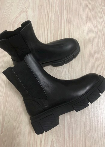 38 Beden siyah Renk Zara Siyah Bot