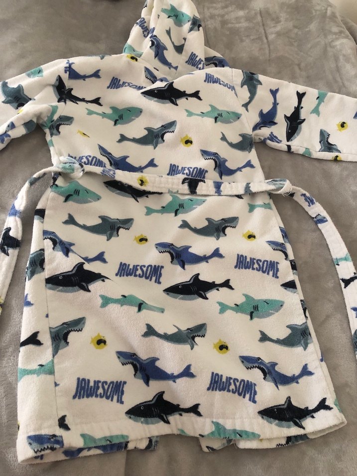 Kapüşonlu Erkek Çocuk Bornoz - Görsel 3