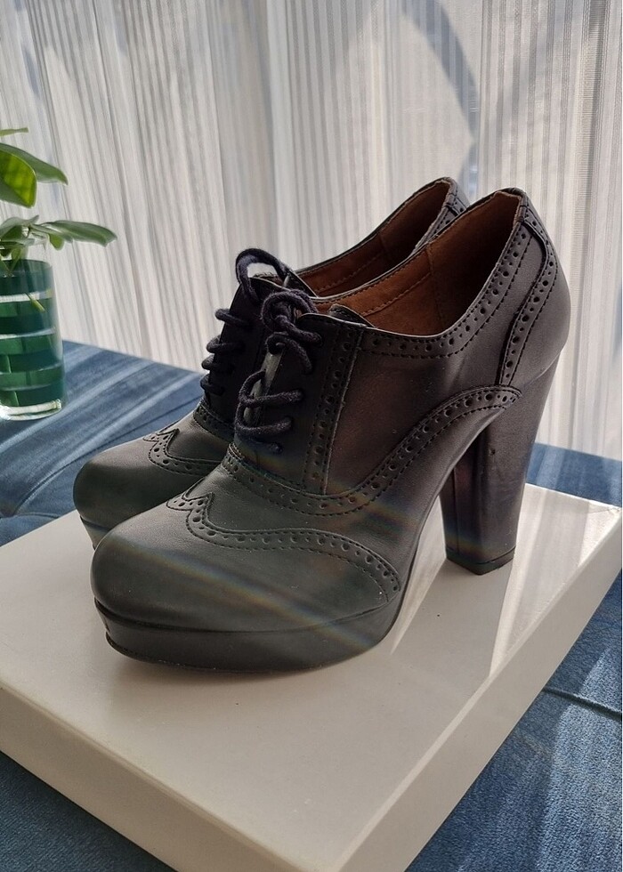 Hakiki deri platformlu topuklu ayakkabı - Görsel 4