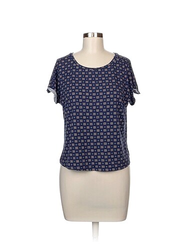 Koton T-shirt %70 İndirimli.