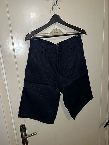 zara man loose fit bermuda
