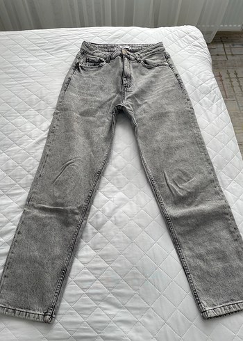 Gri Normal Kesim Kadın Denim Pantolon