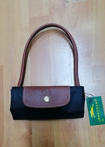 LONGCHAMP