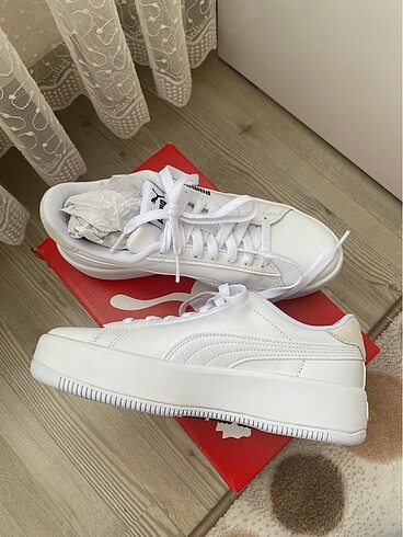 37 Beden beyaz Renk Puma kadın spor ayakkabı