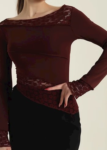 Bordo dantel detaylı bluz - Görsel 2