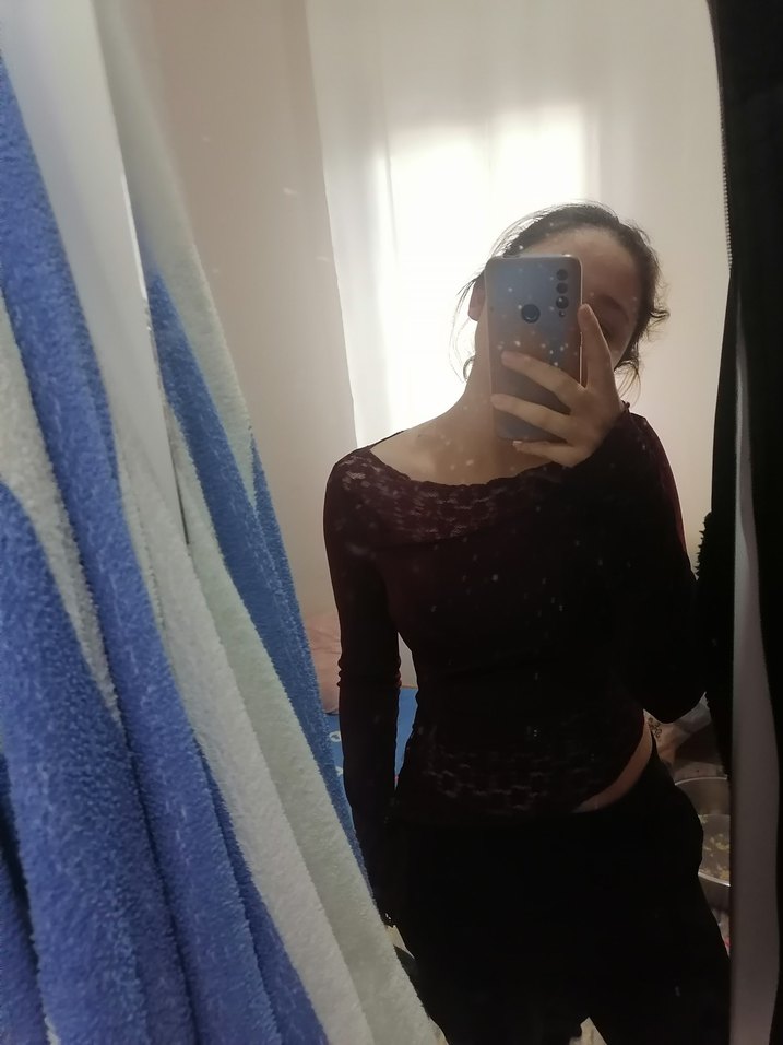 Bordo dantel detaylı bluz - Görsel 3