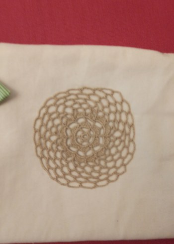 Nakışlı Fiyonk Detaylı Beyaz Bohem Çanta - Görsel 2