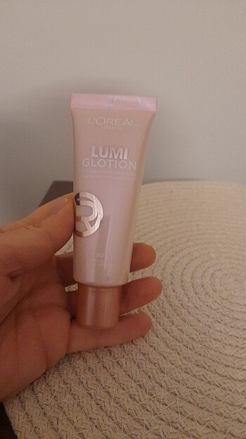Loreal Lumi Glotion