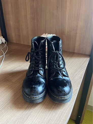 Diğer Siyah bağcıklı bot