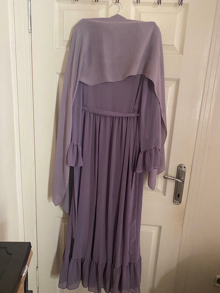 Uzun Mor Kadın Tesettür Elbise, Fırfırlı, Salaş - Görsel 3