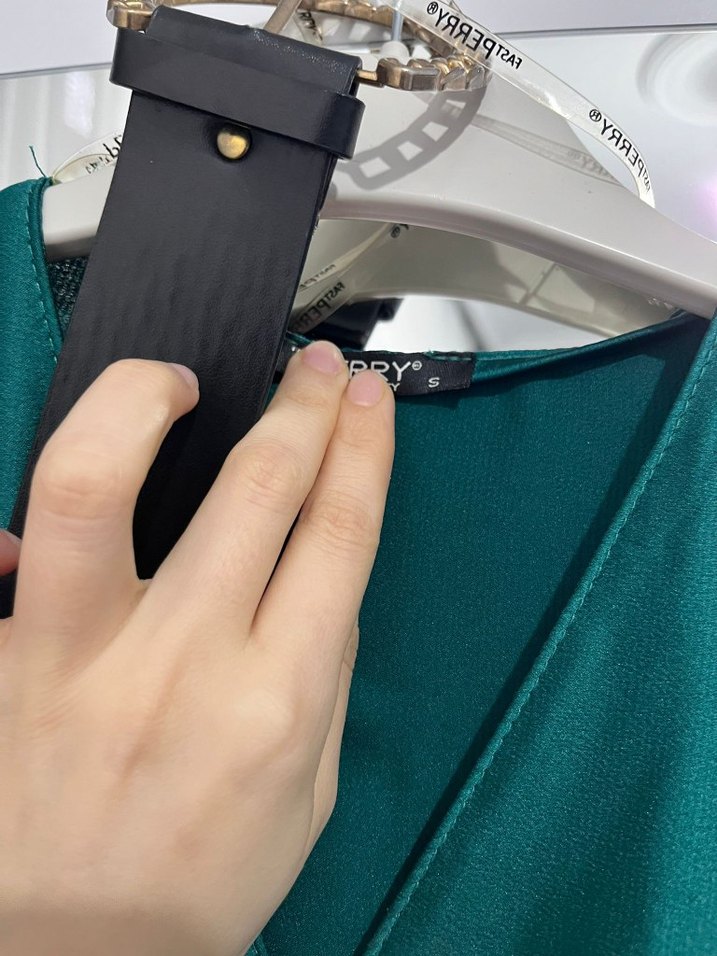 Uzun Kollu Yeşil Kadın Elbise - Görsel 3