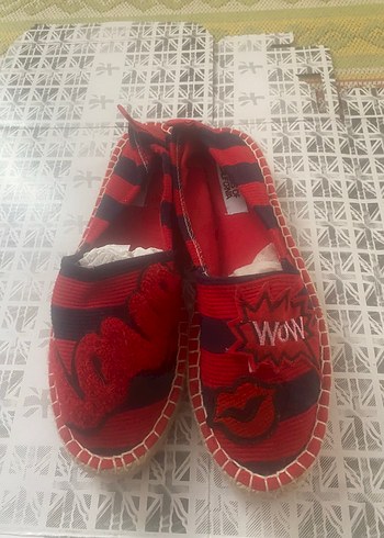 Kırmızı Nakışlı Örgü Dolgu Topuklu Espadril - Görsel 2