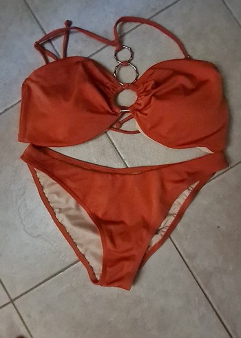 Kom Bikini