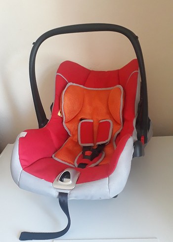 Kırmızı Bebek Oto Koltuğu
