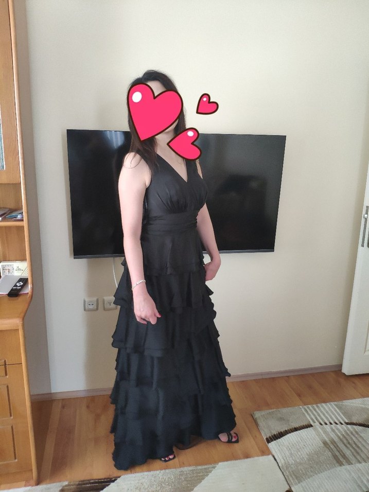 Siyah V Yaka Fırfırlı düğün nişan Elbisesi - Görsel 2