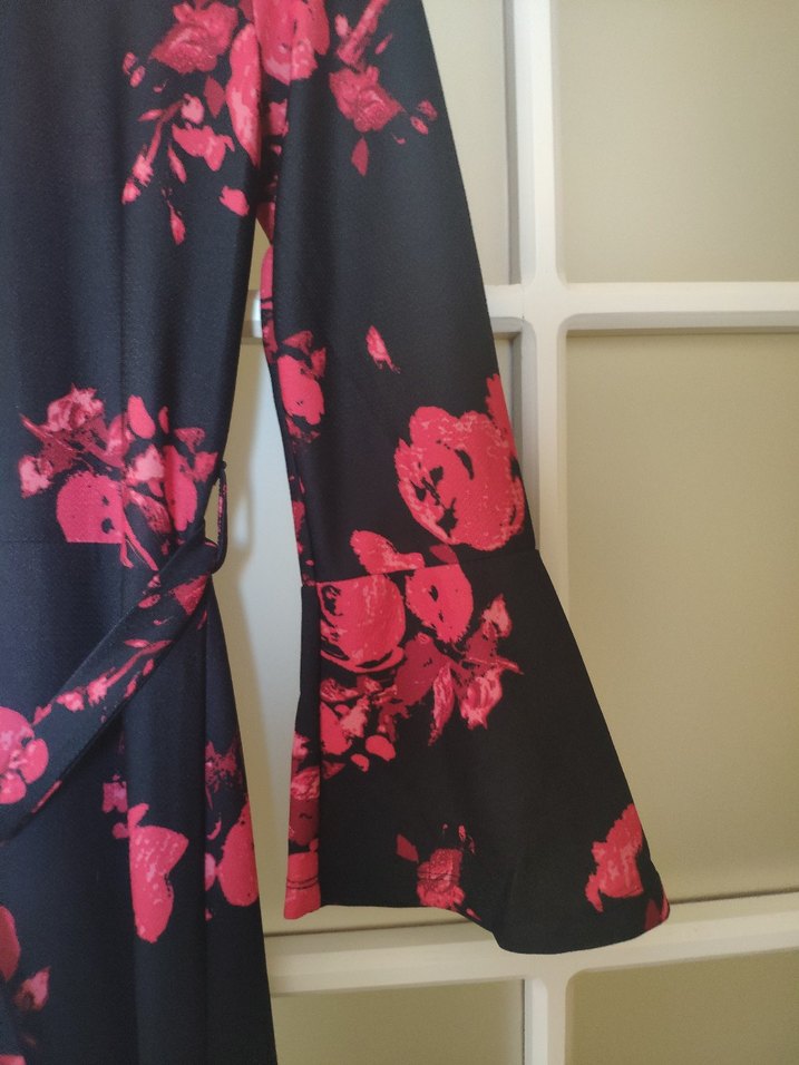 Kırmızı Çiçek Desenli Uzun Bohem Elbise - Görsel 2