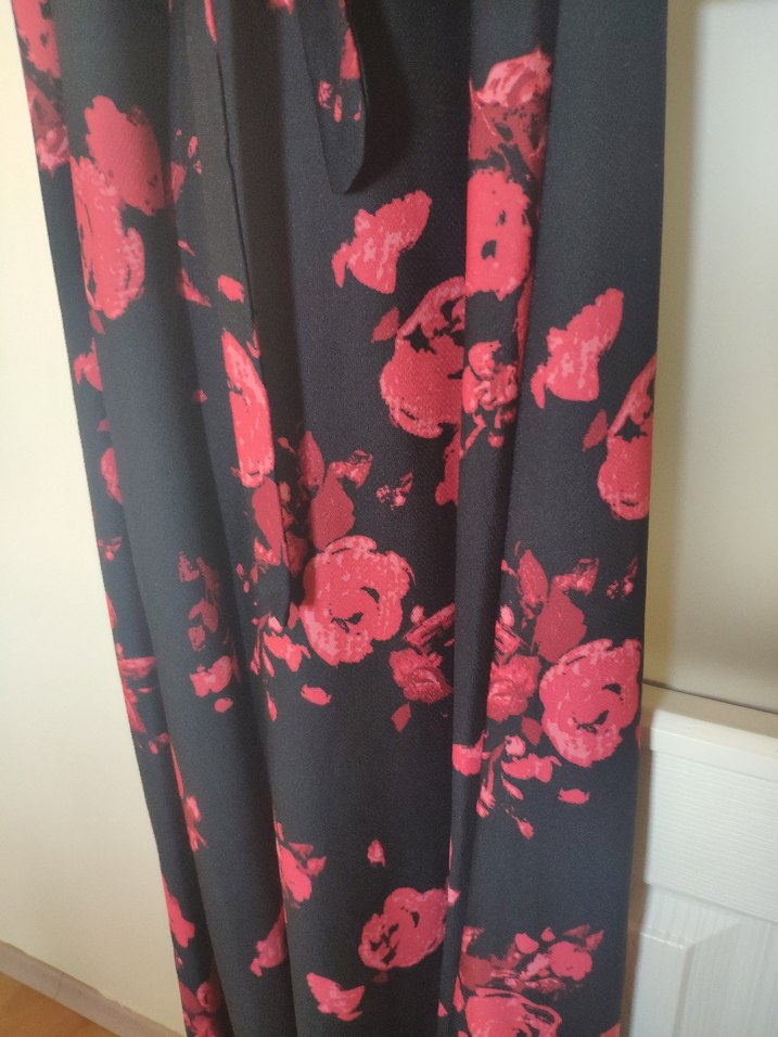 Kırmızı Çiçek Desenli Uzun Bohem Elbise - Görsel 3