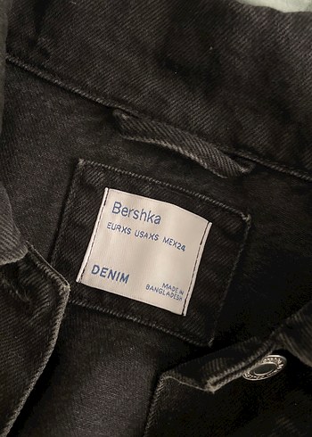 Bershka Siyah Düğmeli Kadın Denim Ceket
