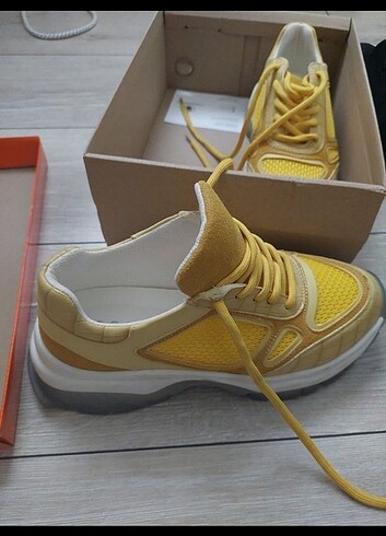 Tergan sneaker 