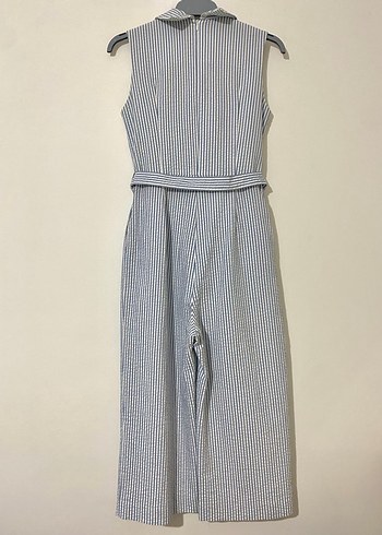 Mavi beyaz çizgili kemer detaylı ara boy tulum. - Görsel 2