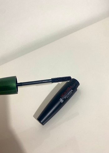 Koyu Yeşil Maskara - Görsel 2