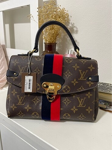 Louıs vuıtton paris