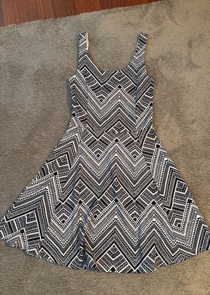 Geometrik Desenli Elbise - Görsel 2