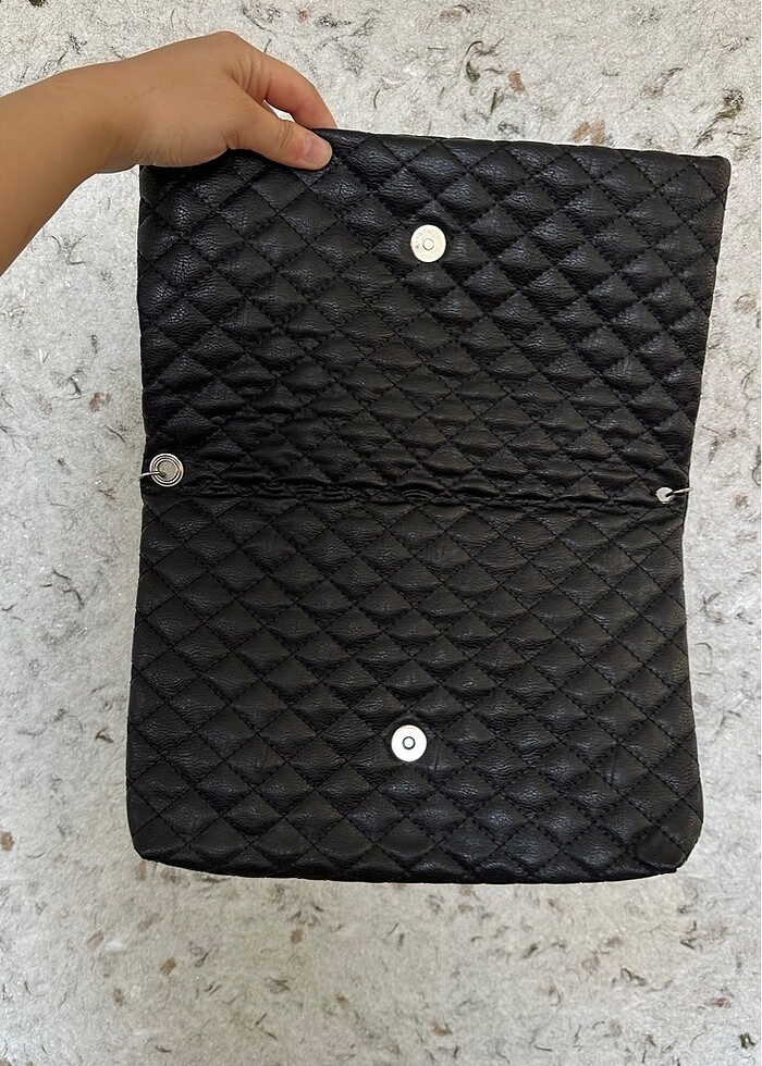 Kapitone Deri Görünümlü Çanta - Görsel 2