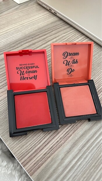  Beden Pastel Cream Blush - 43 Scarlett & 46 Harmony