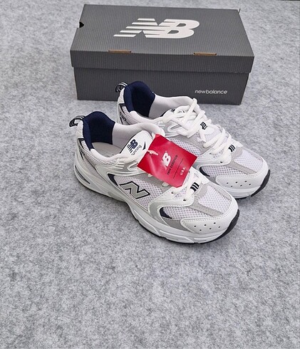 New Balance 530