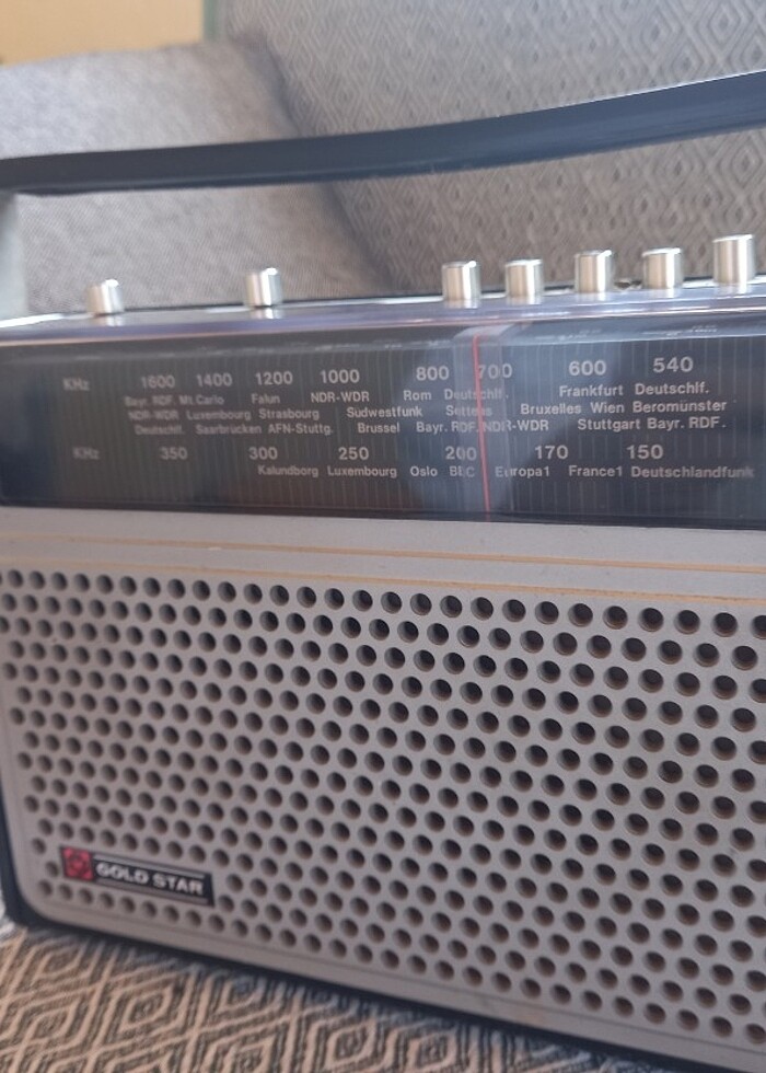 Sıfır gibi tertemiz antika radyo  - Görsel 2