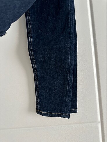 36 Beden Stradivarius dar paça jean