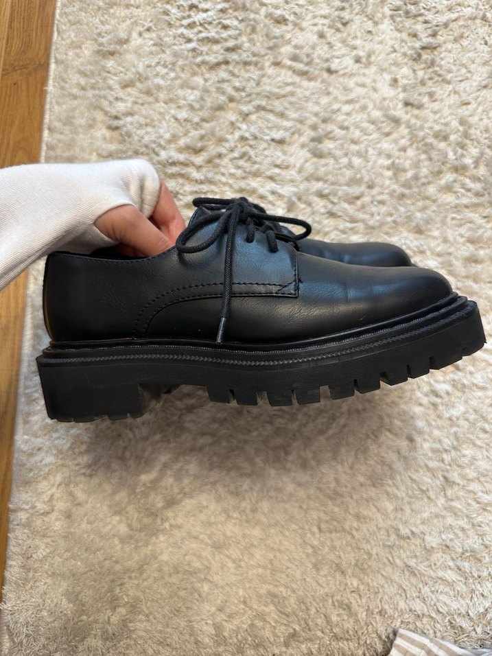 H&M Siyah Kadın Deri Oxford Ayakkabı - Görsel 2