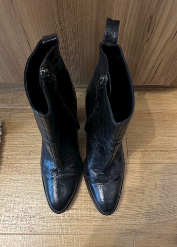 Zara Siyah Deri Kadın Topuklu Bot - Görsel 2