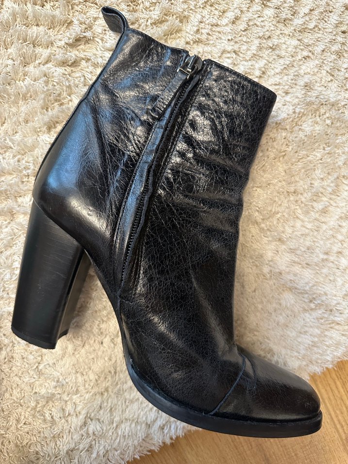 Zara Siyah Deri Kadın Topuklu Bot - Görsel 5