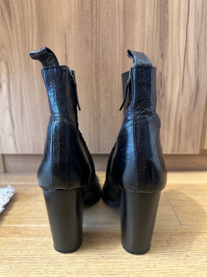 Zara Siyah Deri Kadın Topuklu Bot - Görsel 4