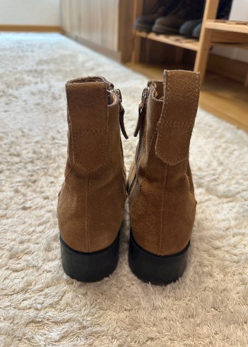 Zara Kahverengi Süet Kadın Bot - Görsel 3