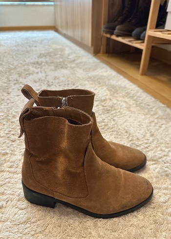 Zara Kahverengi Süet Kadın Bot - Görsel 2