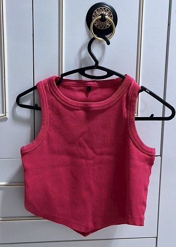 Trendyol & Milla Fusya Asimetrik Kesim Crop