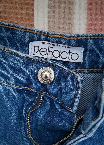 Düğmeli Mavi Denim Mini Şort - Görsel 4