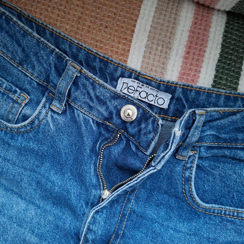 Düğmeli Mavi Denim Mini Şort - Görsel 5