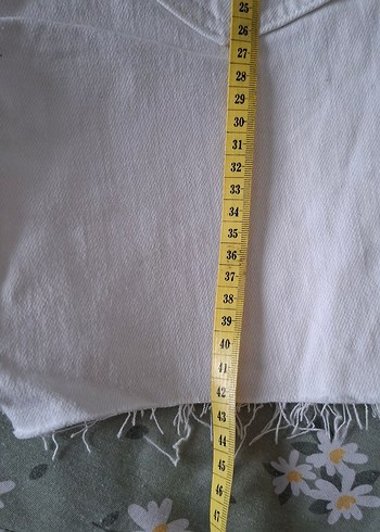 Beyaz Kadın Denim Bermuda Şort - Görsel 4